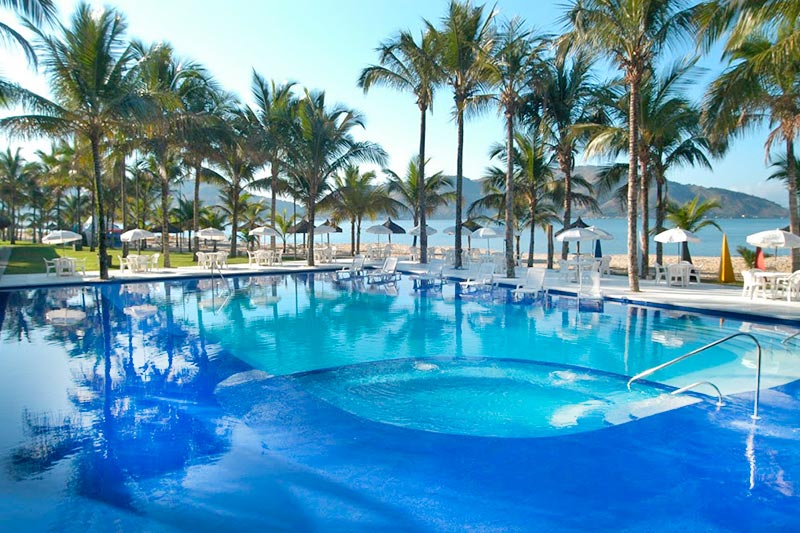piscina frente mar 1